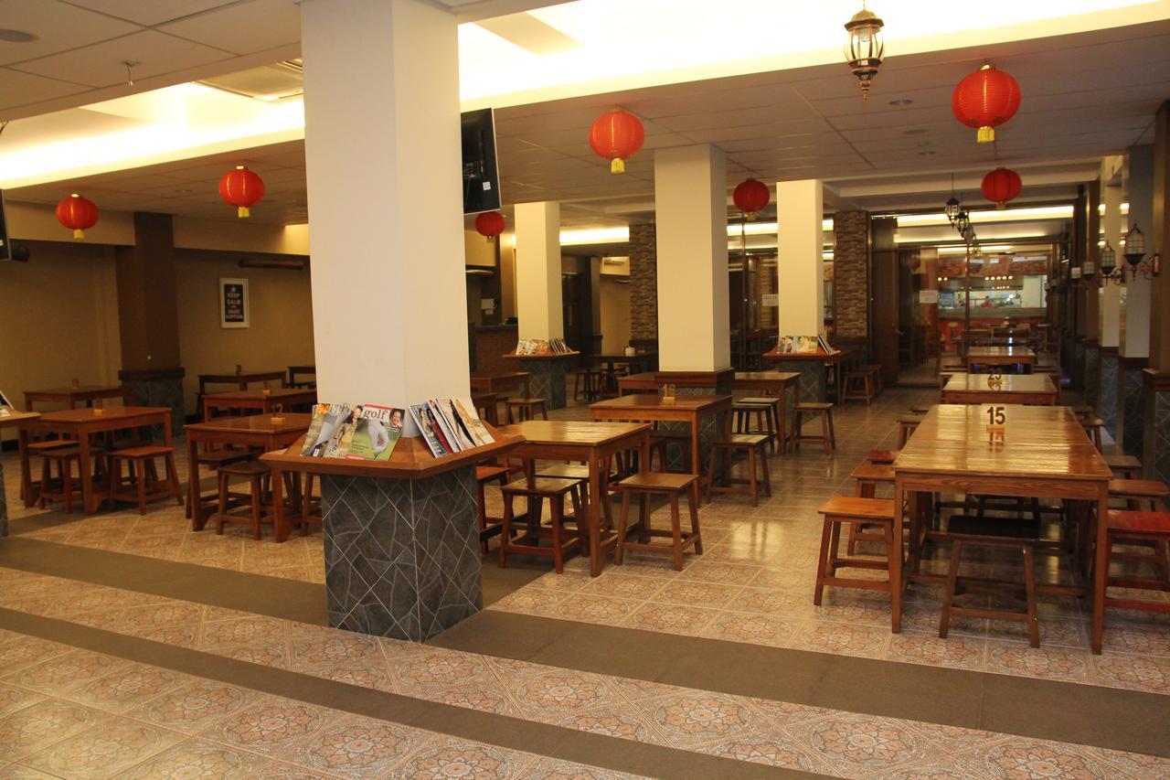 红多兹Plus酒店-近苏加诺哈达机场2号 当格浪 外观 照片