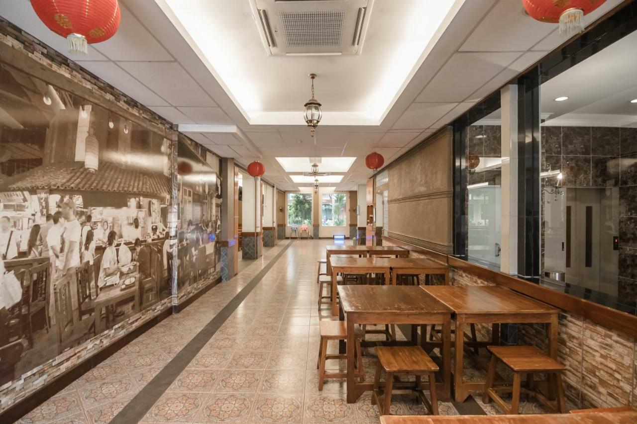 红多兹Plus酒店-近苏加诺哈达机场2号 当格浪 外观 照片