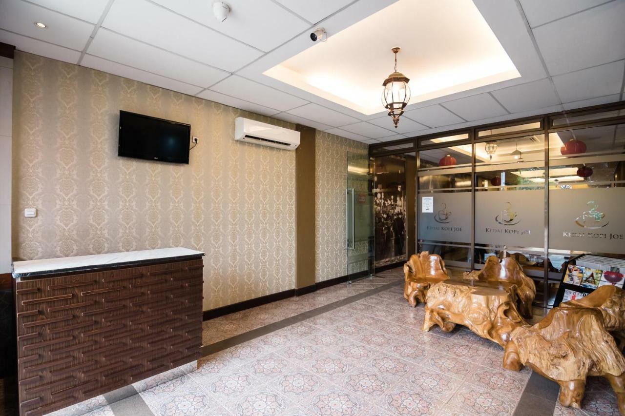 红多兹Plus酒店-近苏加诺哈达机场2号 当格浪 外观 照片